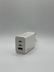 65W PD-Trio Schnell-Ladegerät mit 2x USB-C & USB-A